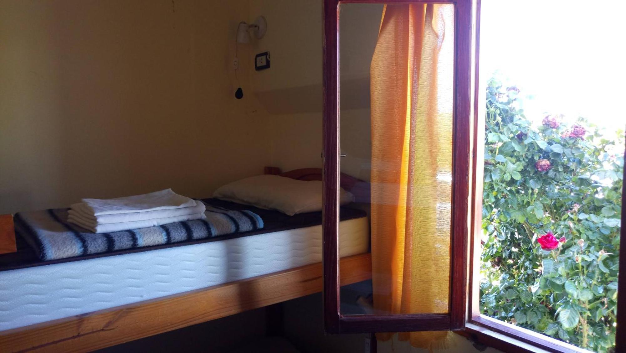 Hostel Aves Del Lago El Calafate Exterior photo