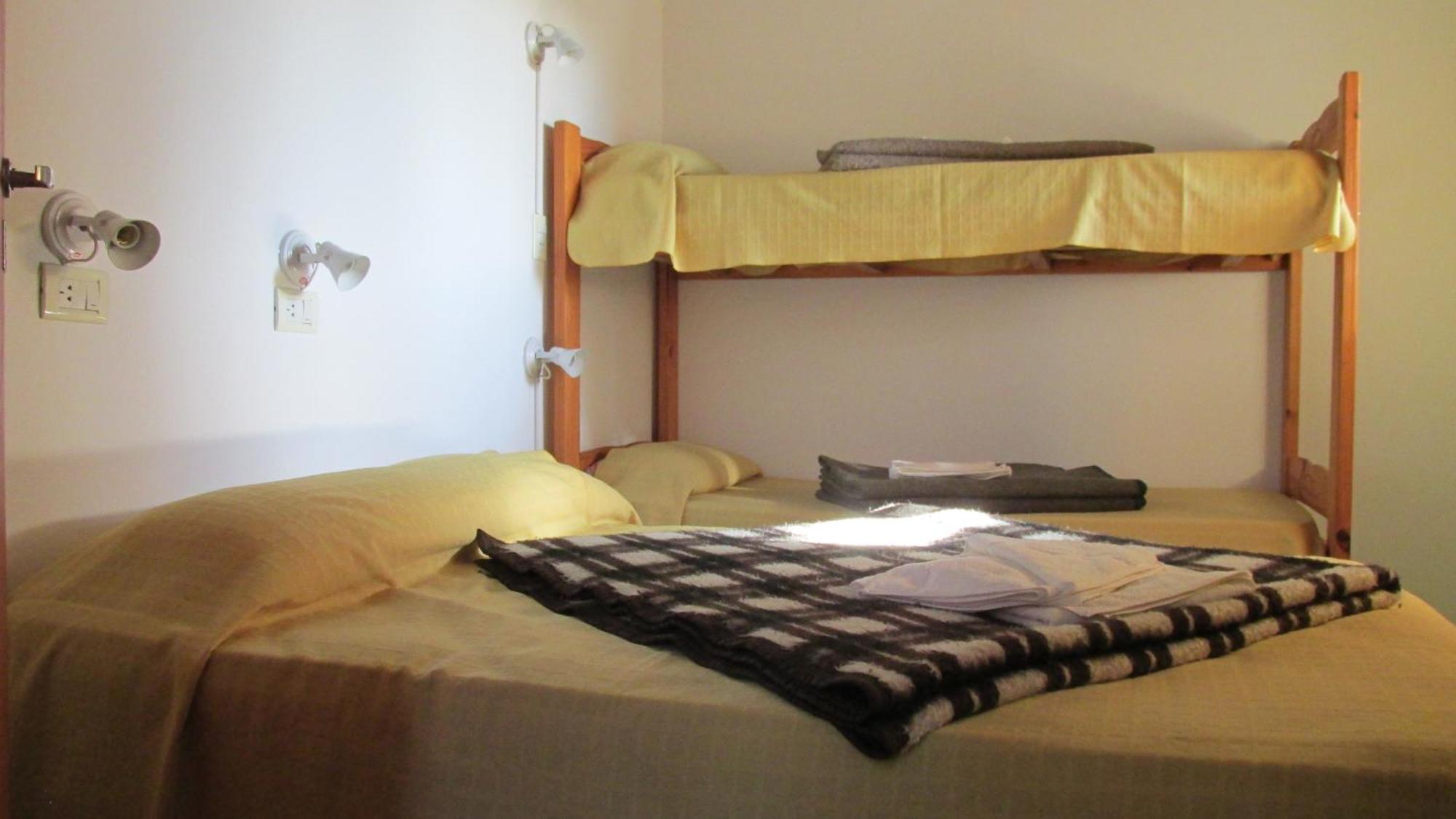 Hostel Aves Del Lago El Calafate Exterior photo